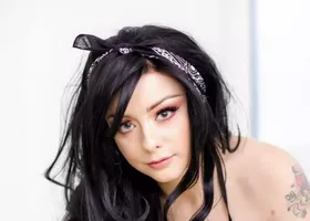 Alessa Savage