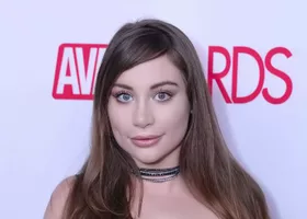Kayla Paris
