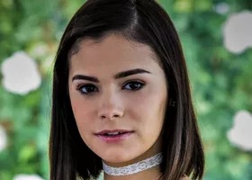 Violet Starr