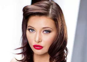 Anna Polina